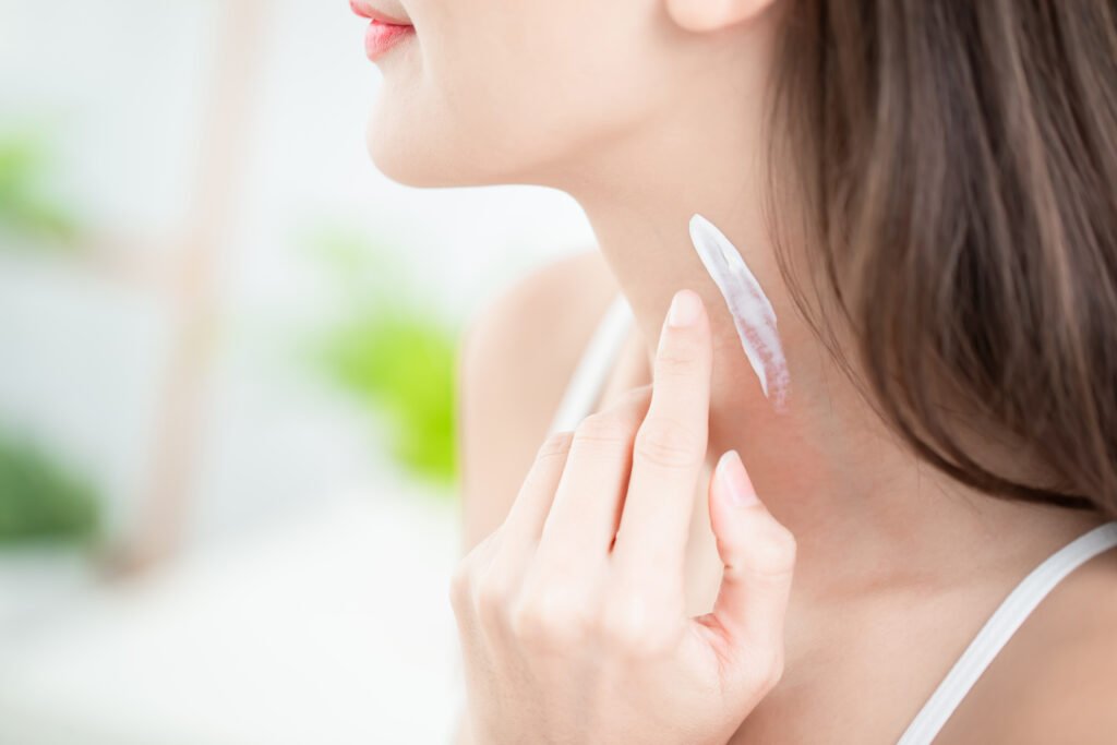 Clean Neck & Décolletage
