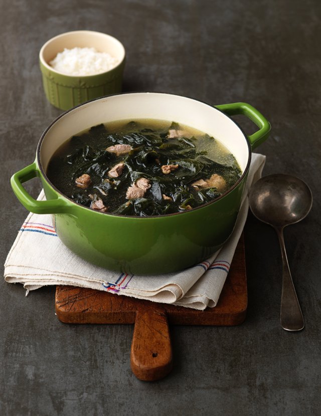 e1242eb92ba2fd4b97589b4cbf161a30 Korean style seaweed soup