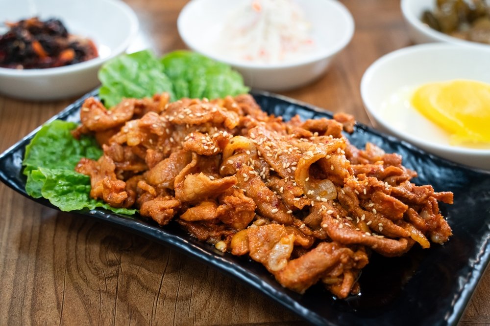 Delicious,Korean,Cuisine,Jeyuk,Bokkeum,,Stir-fried,Pork,In,A,Plate Chicken breast bulgogi